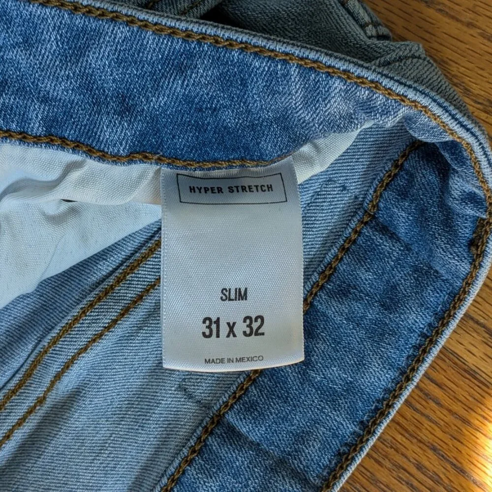 Express // Men's Slim Jeans // Light Blue // 31 x 32